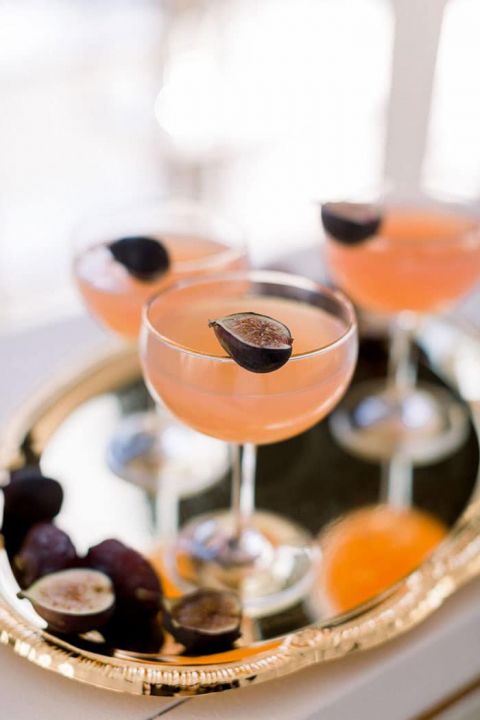 Fig and Ginger Beer Vodka Cocktail with Fall Leaf Wedding Decor