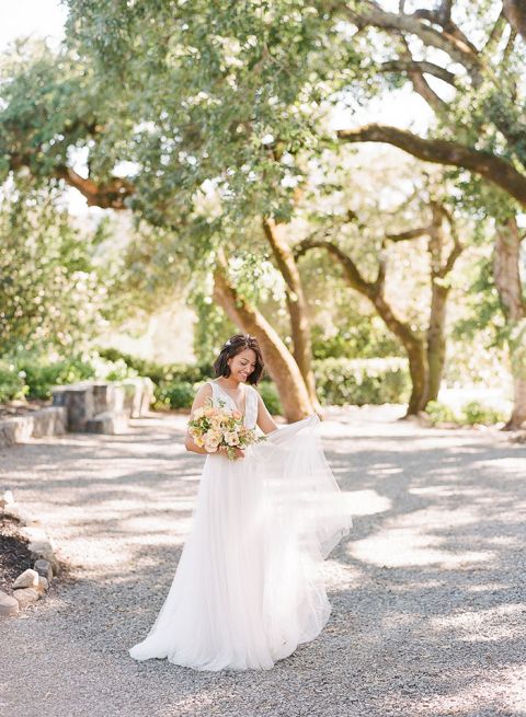 Serene Citrus Colors for a Wine Country Retreat Wedding - Hey Wedding Lady