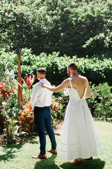 Bohemian Mermaid Bride for a Relaxed Hawaii Wedding - Hey Wedding Lady