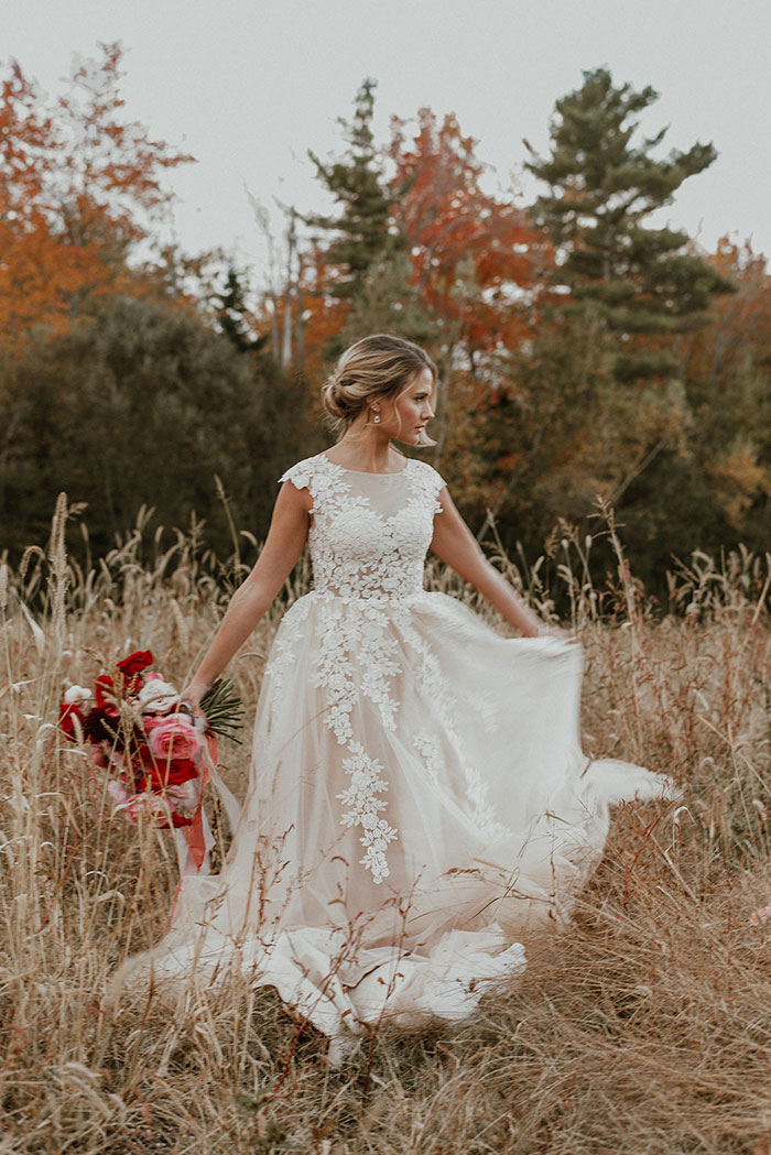 Red and Rosé Romantic Fall Colors with Rustic Garden Style | Hey ...