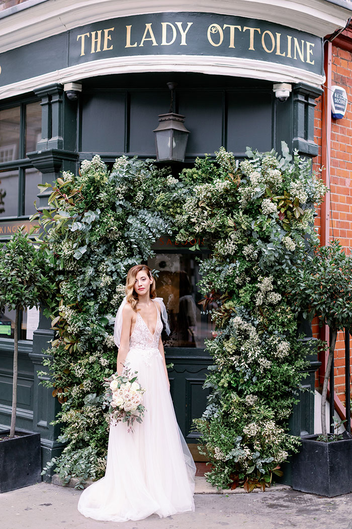 Cozy London Pub Wedding Design Ideas - Hey Wedding Lady