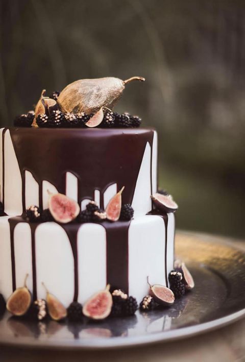 Fig and Black Berry Chocolate Drizzle Cake