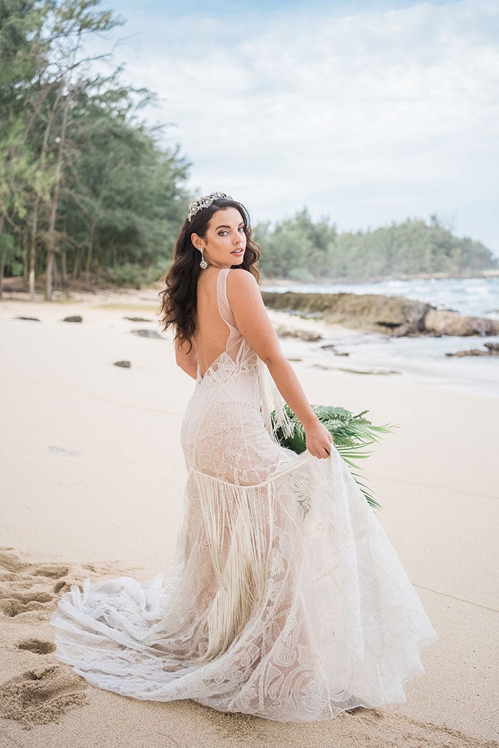 Bohemian Beach Bridal Style with a Floral Hoop - Hey Wedding Lady