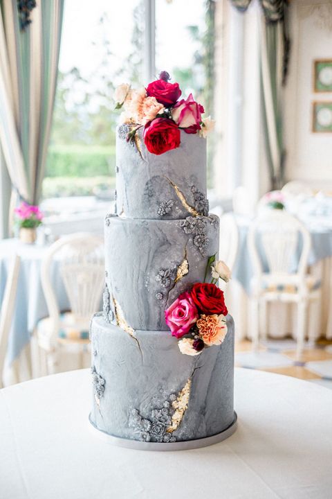 Gray and Gold Fault Line Cake with Marbled Finish and Red Flowers