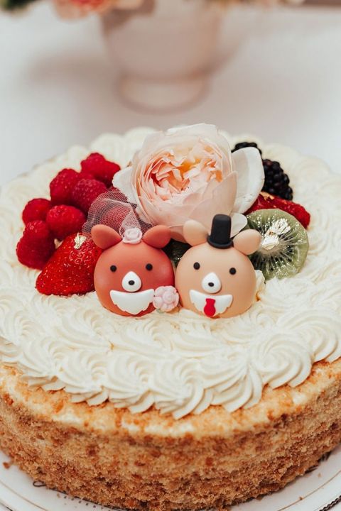 Simple Wedding Cakes with Cute Bear Toppers and Fresh Fruit