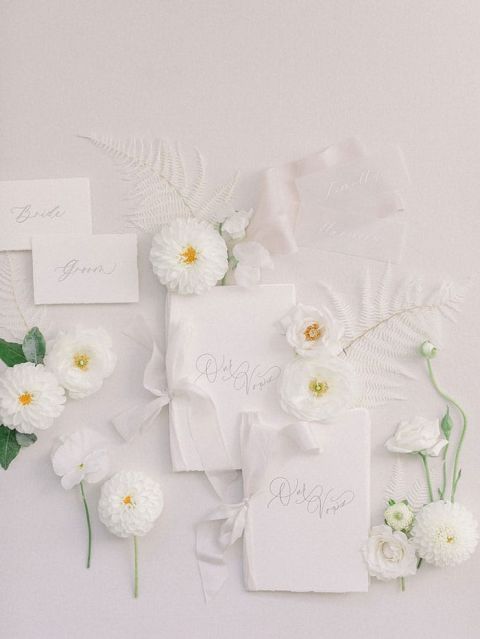 Trending-Organic Inspired White and Greenery Wedding Ideas